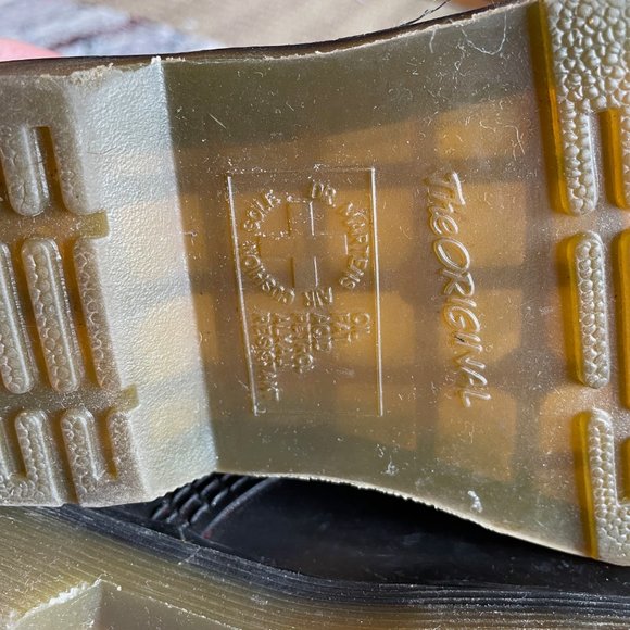 Doc Martens, 16 eyelets. - Picture 10 of 12